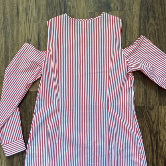 Michael Kors Womens size Small cold shoulder button down blouse - Picture 5 of 6